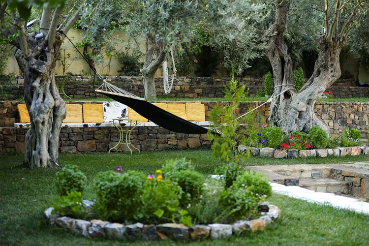 Garden - Eleonas Studios - Poros