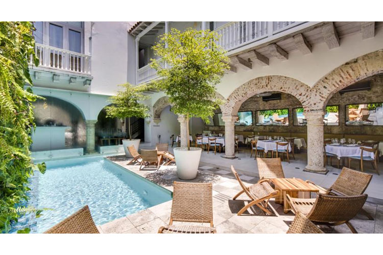 Pool and Exterior Dining Room - Nácar Hotel Cartagena - Carthagène des Indes