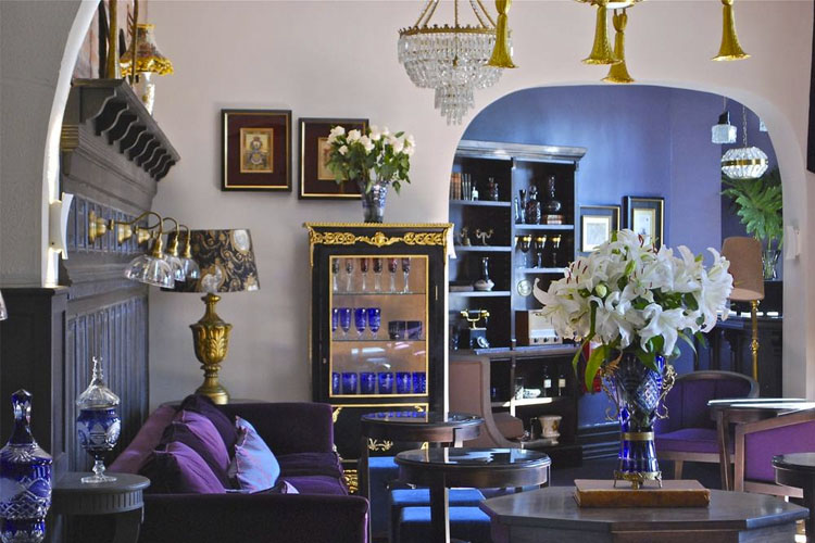 Lobby - Hotel Boutique Castillo Rojo - Santiago de Chile