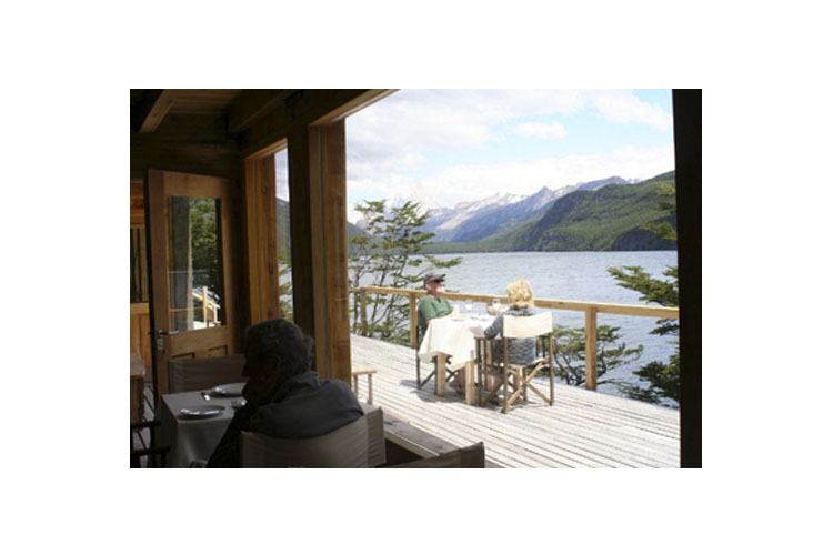 Terrace - Aguas Arriba Lodge - El Chaltén
